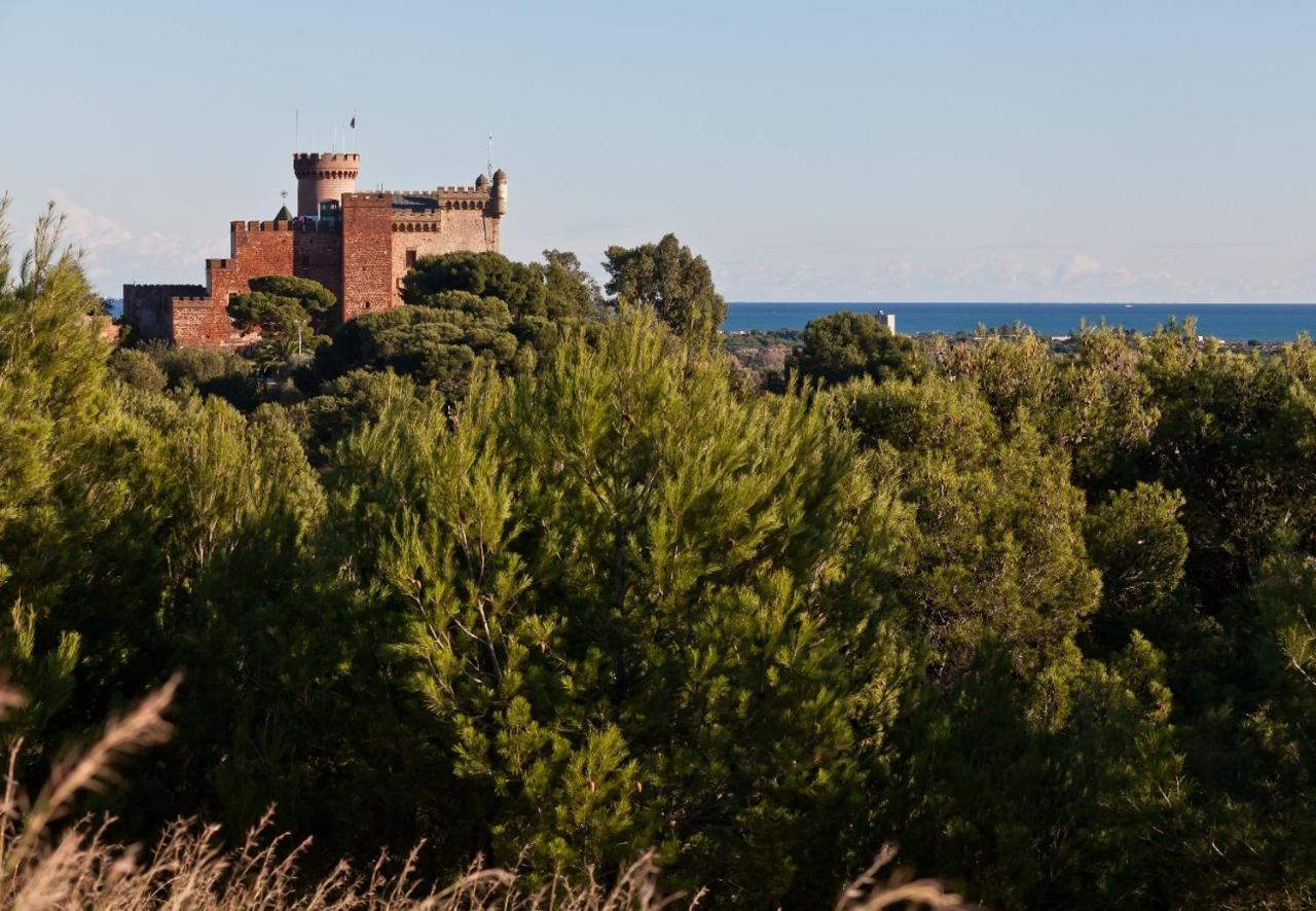 Apartments Playa De Castelldefels Exterior photo
