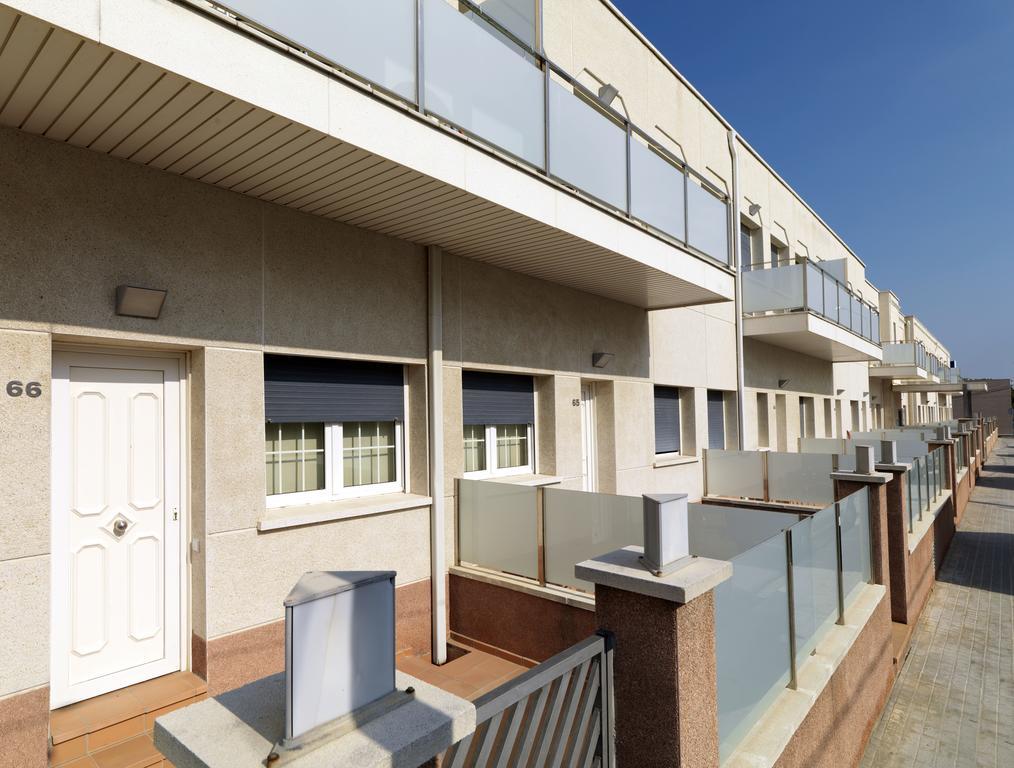 Apartments Playa De Castelldefels Exterior photo